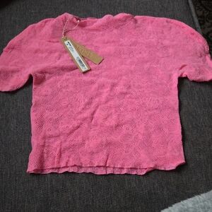 NWT-SKIMS Pink Lace Cropped T-Shirt